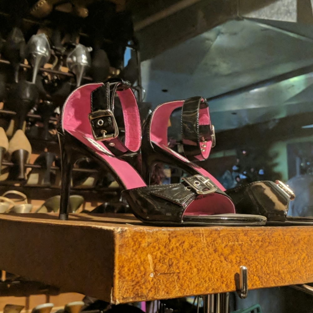 Steve madden Black Patten leather open toe pump